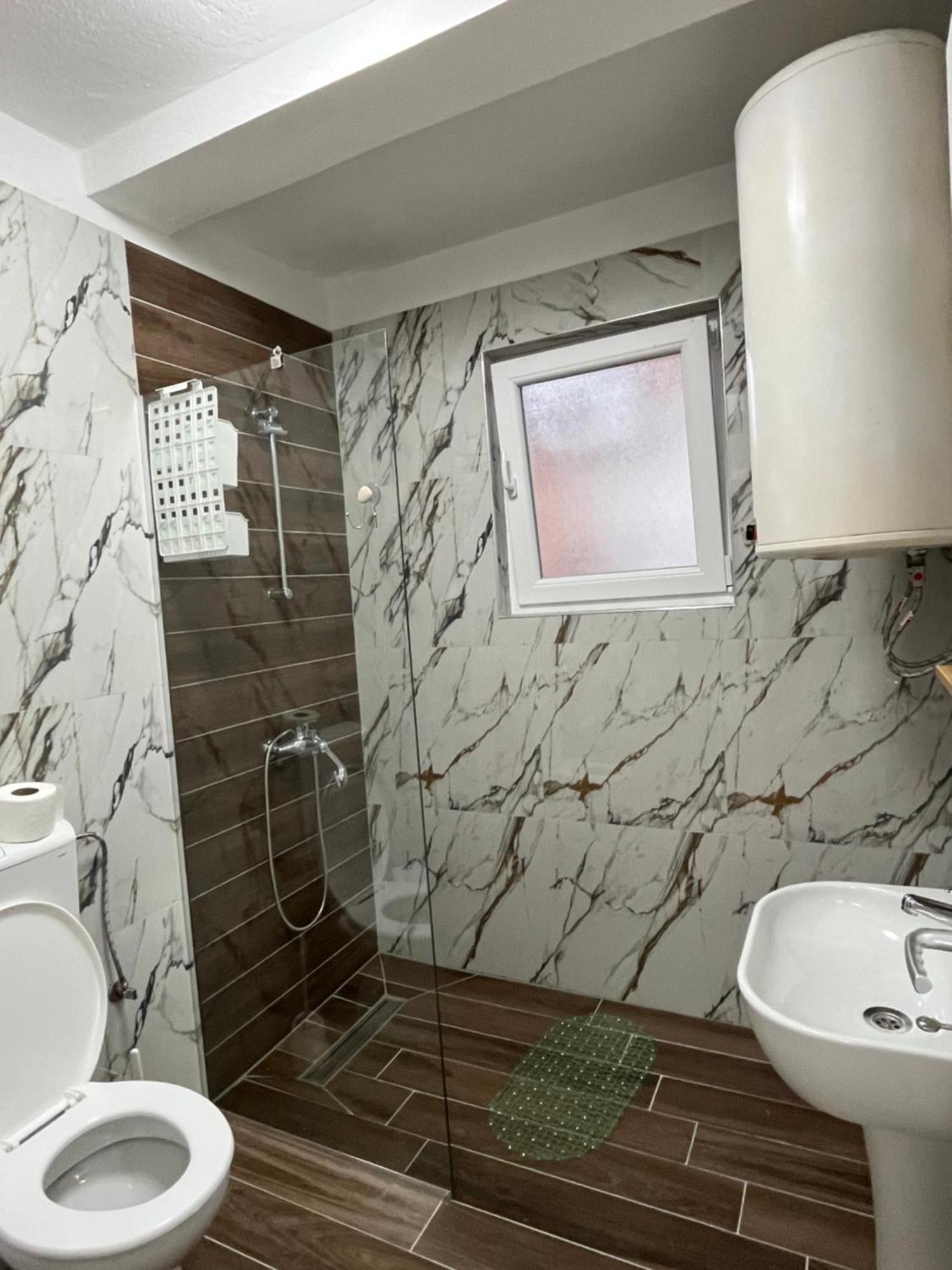 Lotos Apartments Струга Экстерьер фото
