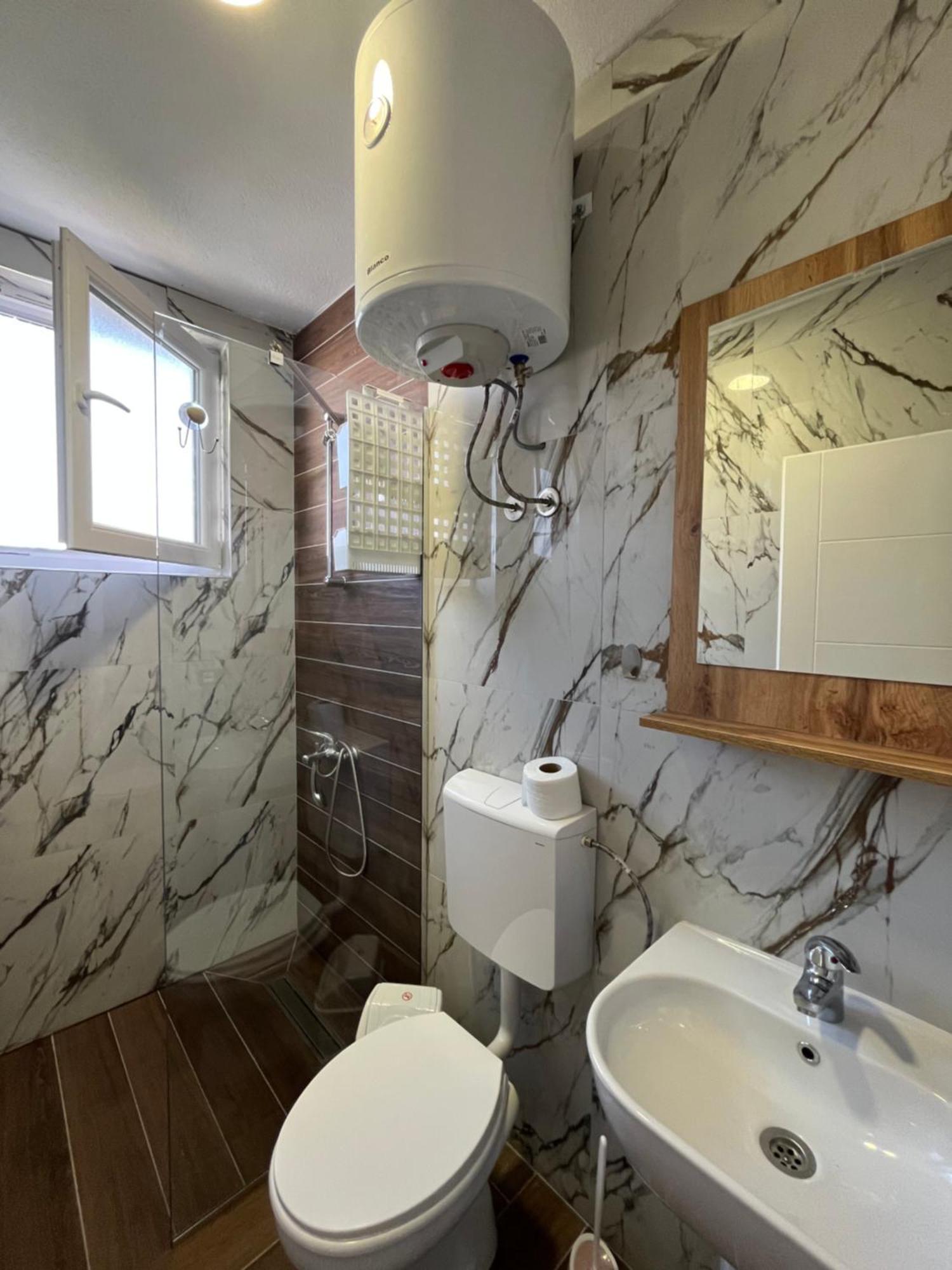 Lotos Apartments Струга Экстерьер фото